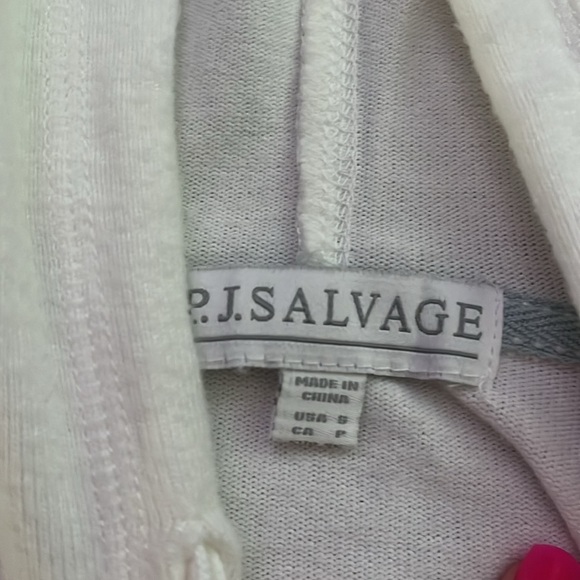 “PJ Salvage: Chill Pullover size small” - Picture 2 of 6